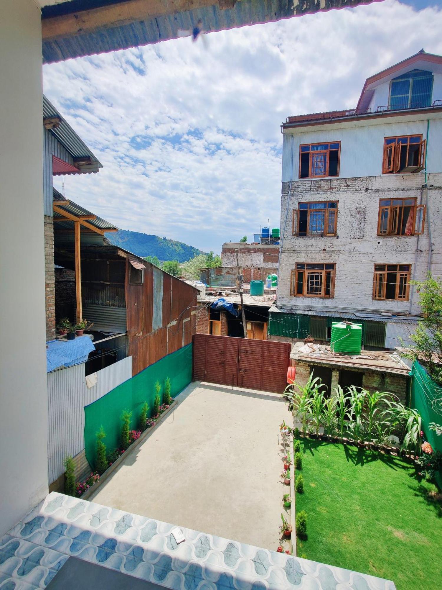 Serenity Inn Home Stay Srinagar  Exterior photo